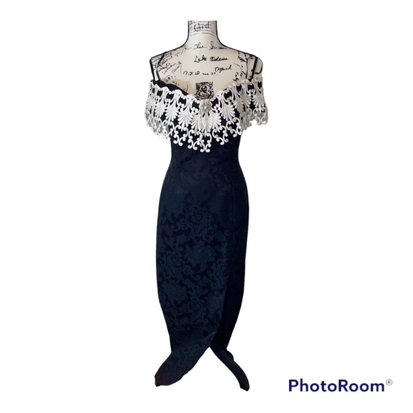 the_pifer's tweet photo. So good I had to share! Check out all the items I'm loving on @Poshmarkapp #poshmark #fashion #style #shopmycloset #scottmcclintock #rafaella #jomalone: https://t.co/ne2ri22Kqa https://t.co/ExdlaLTY8u