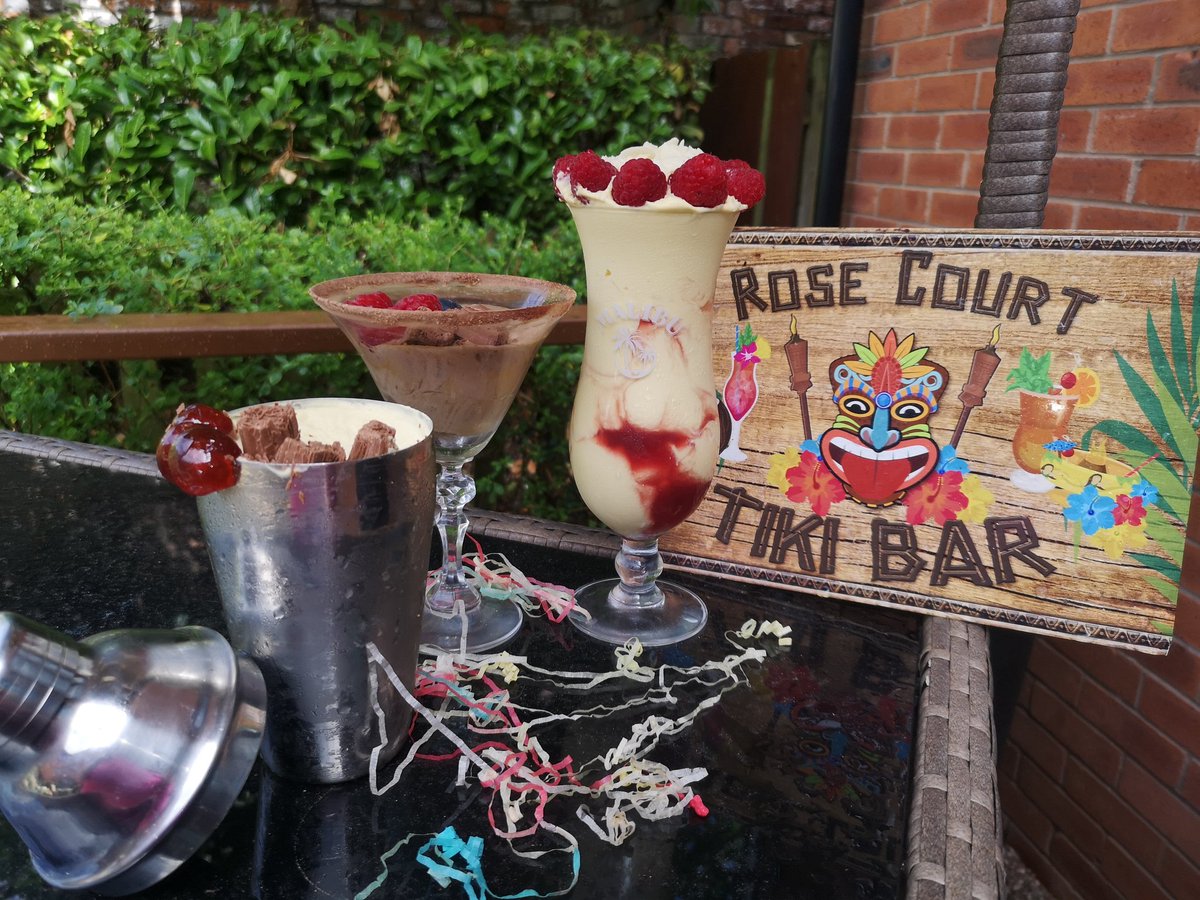 Allison19716's tweet photo. Our lovely holiday themed ice cream here @HC_One rose court. Picked by our residents madeby our leah. Thank you @asda for your ideas share in this months free book. @leabat3 @KarenDavies9040 @MargaretOgden17 @N_Wilson94 @NAPAlivinglife https://t.co/OPv8NpRaC5