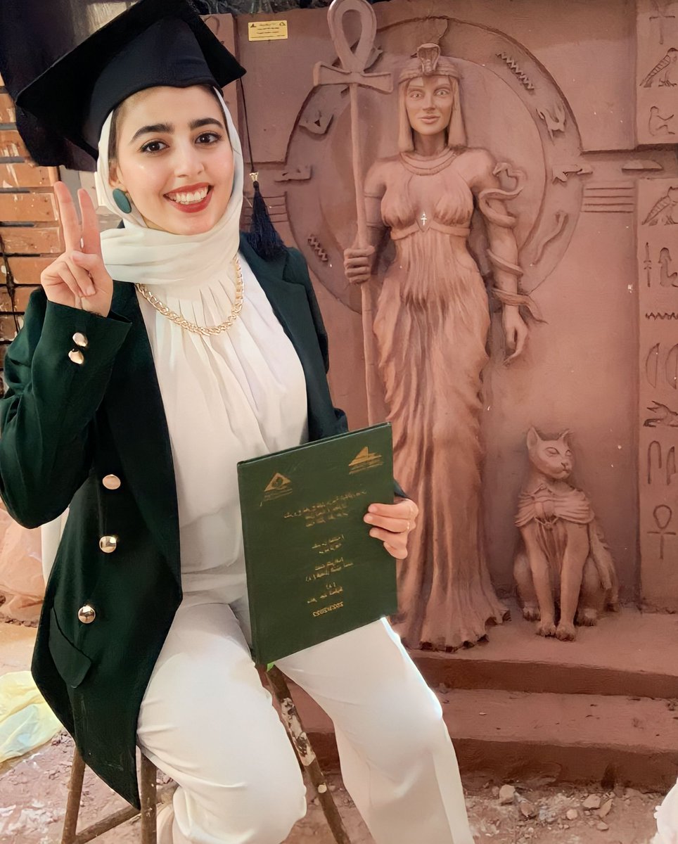 mariam2500's tweet photo. مشروع التخرج 🎓

وَكَانَ فَضْلُ اللَّهِ عَلَيْكَ عَظِيمًا

""اللعنه"""

2 متر
ف 150 سم

 باقي المشروع هنا

https://t.co/odk5ItL4gl https://t.co/FpCRBS5bvb