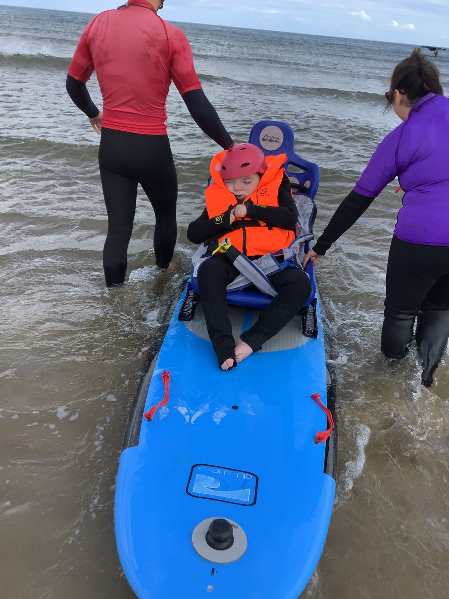 SunningdaleNE's tweet photo. Cowabunga! 🧐🏄 Check out this ‘sneak peek’ 👀 of some of our Year 6 surfers at South Shields today!  #bemore #bemoreawesome #pmld #send https://t.co/22SNATgRKG