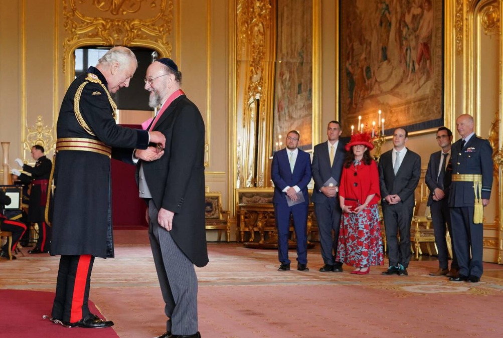 Today, His Majesty The King invested the Chief Rabbi as a Knight Commander of the Order of the British Empire, at a moving ceremony held at Windsor Castle.