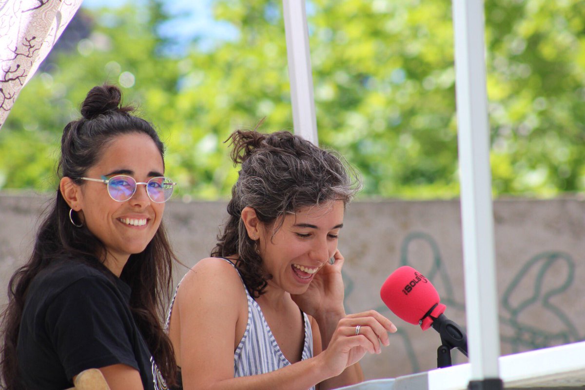 lafalgueraradio's tweet photo. 🌈L'1 de juliol vam fer el podcast en directe a la plaça del Camp de Solsona, dins dels actes del Dia per l'alliberament LGBTIQ+ al Solsonès

Vam conduïr-hi una taula rodona d'experiències #LGBT al Solsonès

Escolta'ns 📻 https://t.co/iUcCDKLr6A https://t.co/UTm6FaRsu7