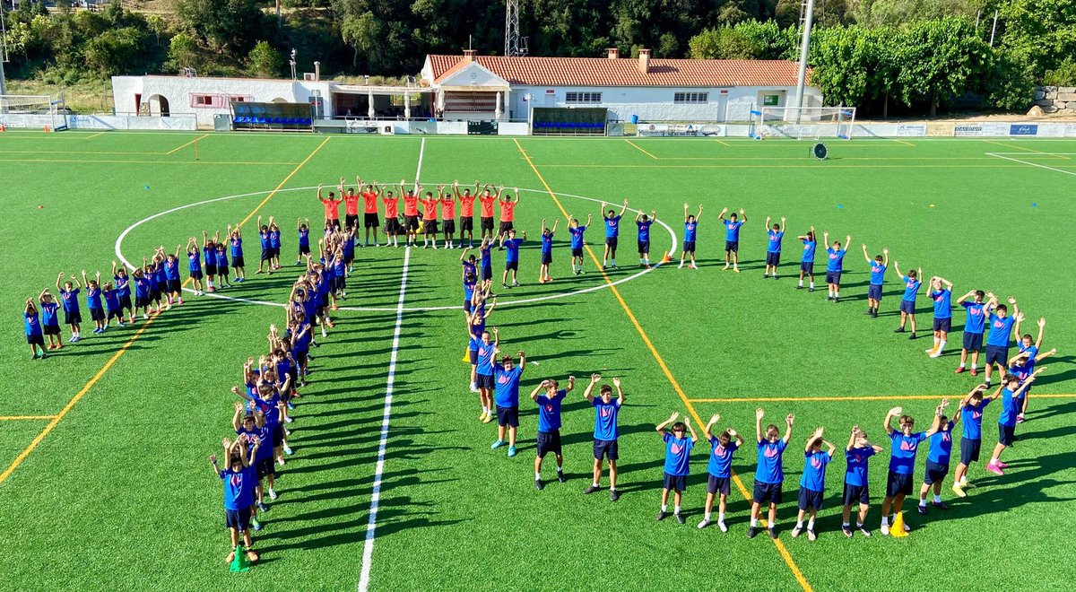 CampusCarreras's tweet photo. Comencem la setmana 3 i seguim celebrant els 10 anys de @CampusCarreras !!!
🔝⚽️😘👏 https://t.co/AAxqAuW5nB