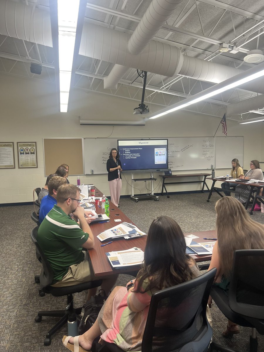 TvlsdV's tweet image. Our second new teacher orientation today, welcoming 20 new Viking staff members. Go Vikings!