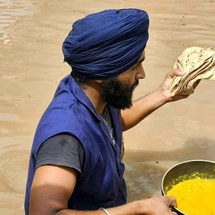 farmerbalkar's tweet photo. धन्य है यह कौम 🙏 https://t.co/ffhg0Xr1iP