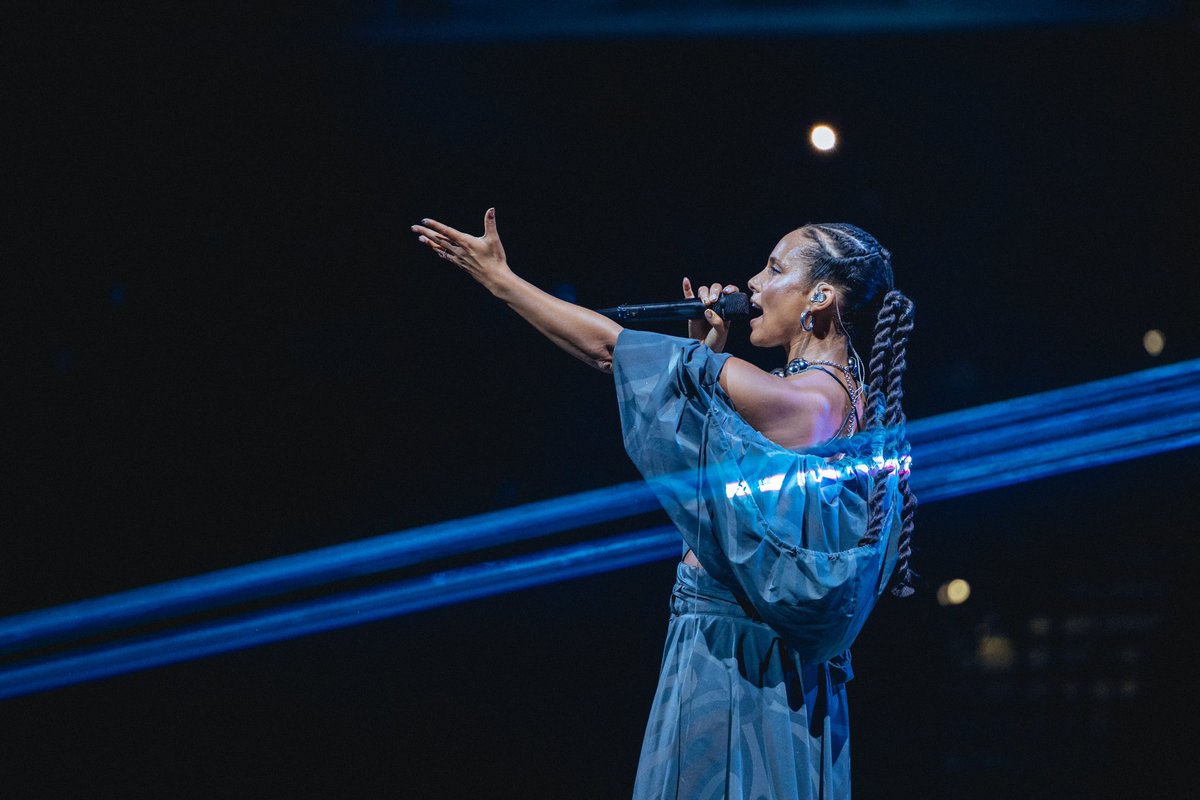 barclayscenter's tweet image. Our girl on fire @aliciakeys returns to BK tomorrow🔥 

See you there💜 
(📷: IG/ramonrecords)