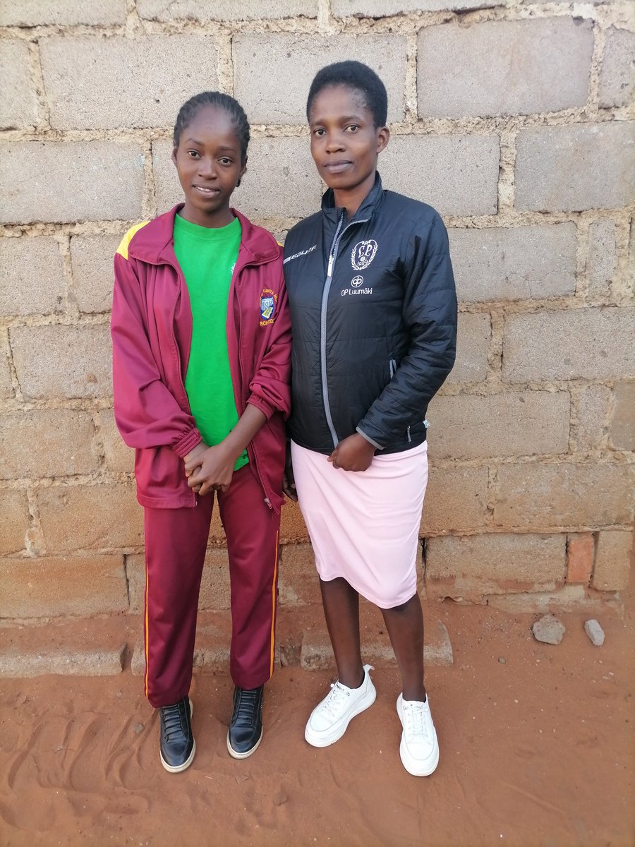 obertdube_poet's tweet photo. A talented chess player Carol  Ndlovu 14  yrs  is supposed to go to Egypt 1-9 September.  She doesn't have a passport &amp;  is appealing for us$140 for a passport  that  is urgently needed for registration.  Anyone willing to help ,
App me on +263712336972. https://t.co/lIYxcFzwsa