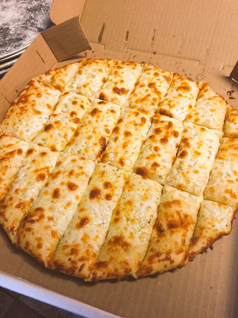 Stobiespizza's tweet photo. Enjoy a free🍕today if your first name is🥁🥁🥁🥁
Brock or Tenley
delivery starts at 11 AM
Call 519-432-2228 or click
☎️📲💻🍕🍗🌯🥟🥗🚗😍
🍕
.
🍕
#Brock
#Tenley https://t.co/JQeqFE9Jm8