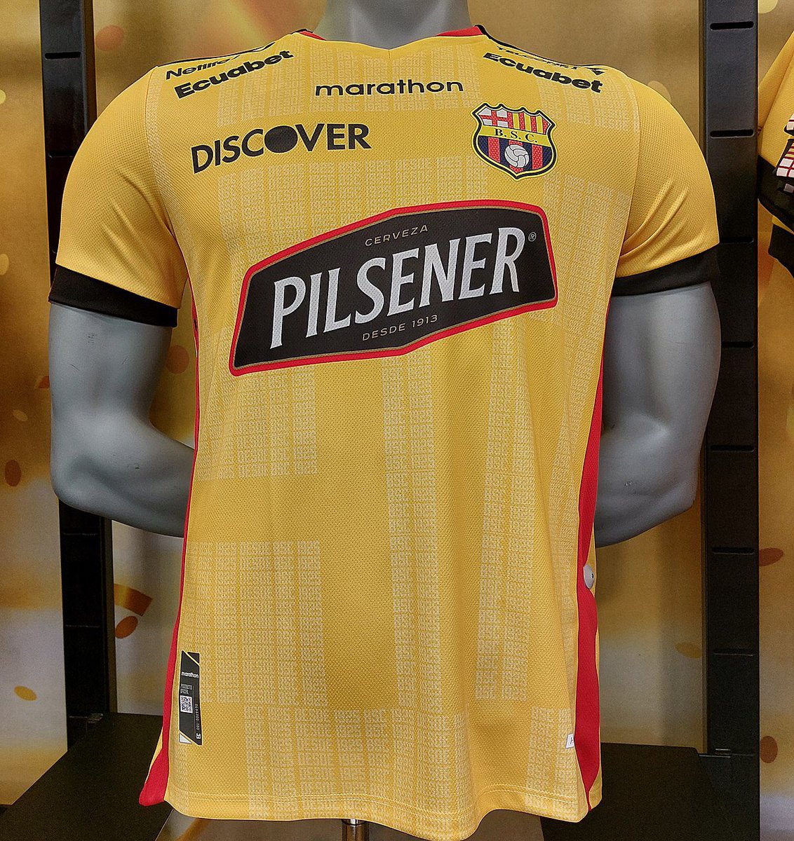 sucredeportesec's tweet photo. 🎙️ @rafaelverduga en #PlayFM: “Casi es 3 millones por taquillas, antes no era así. Antes era mas de 5 millones. El principal ingreso, hoy en día, será @marathonsports_”
#BSC #Barcelona https://t.co/8yim7KJyog