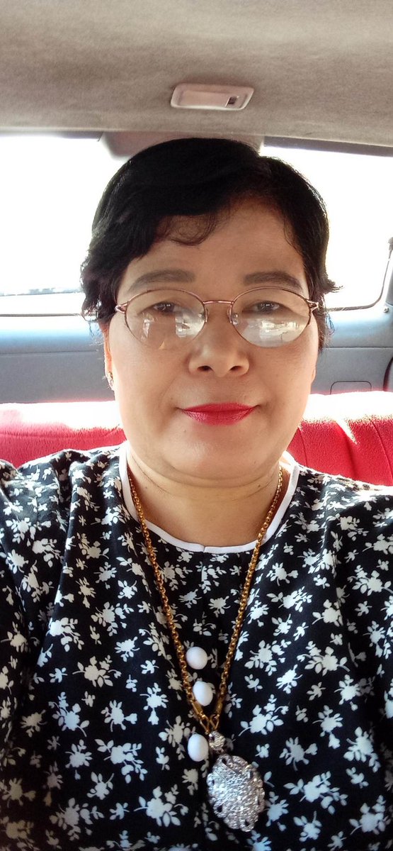 ရခိုင္မေလး မခင္ႏွင္းရီ  ရန္ကုန္မွာေနတယ္ေန္ာ အခ်ိန္မေရြးခ်ိတ္ပါ