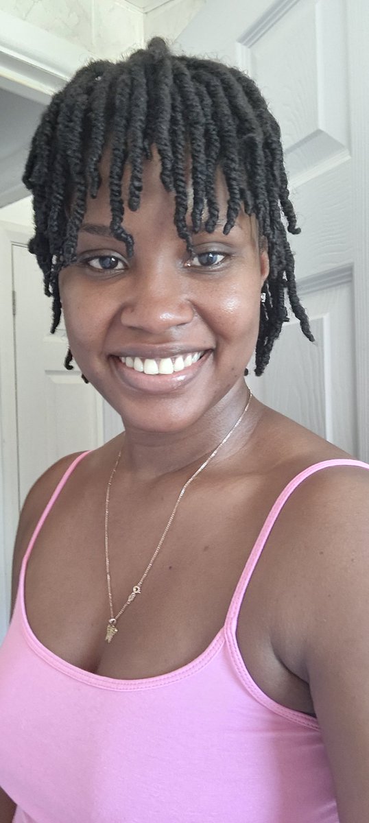 RorahsCosmetics's tweet photo. I feel like I woke up and suddenly it was Tuesday.......and since I don't have any twist out Tuesday inspo here's my mini twist Monday dump #minitwistmonday #type4hair #BlackGirlMagic #blackwomeninbusiness #ilovemyhiar #RorahsCosmetics #haircare #allnaturalproducts https://t.co/2pfeJIeLuj