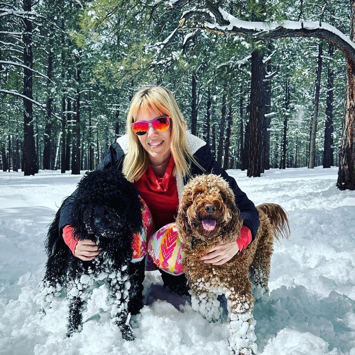 BeautyDistrictS's tweet image. Shout out to Jeni from @hairbyJLW. With a passion for all things hair, she creates magic with her color palette, transforming clients' locks into luscious works of art. Walk into her salon feeling hagalicious, walk out feeling fabalicious! #HairGoddess #ColorMagic