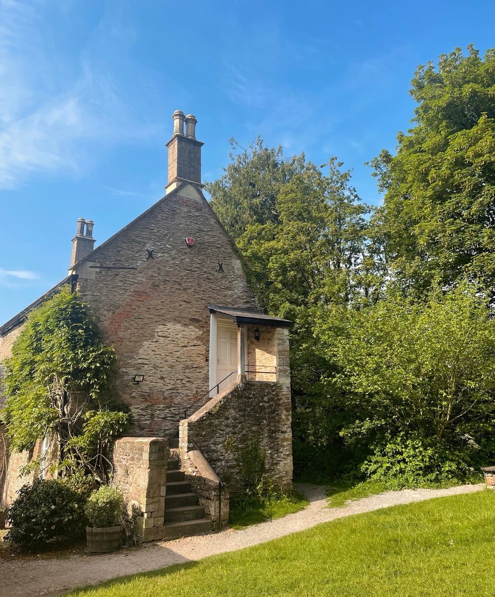 We’re looking for a friendly and engaging Welcome Manager to join our team and work across some beautiful places in the Somerset Countryside including Fyne Court, Brean Down and the Holnicote Estate 🌳

Find out more: bit.ly/NTWelcomeManag…

#NationalTrustSouthWest