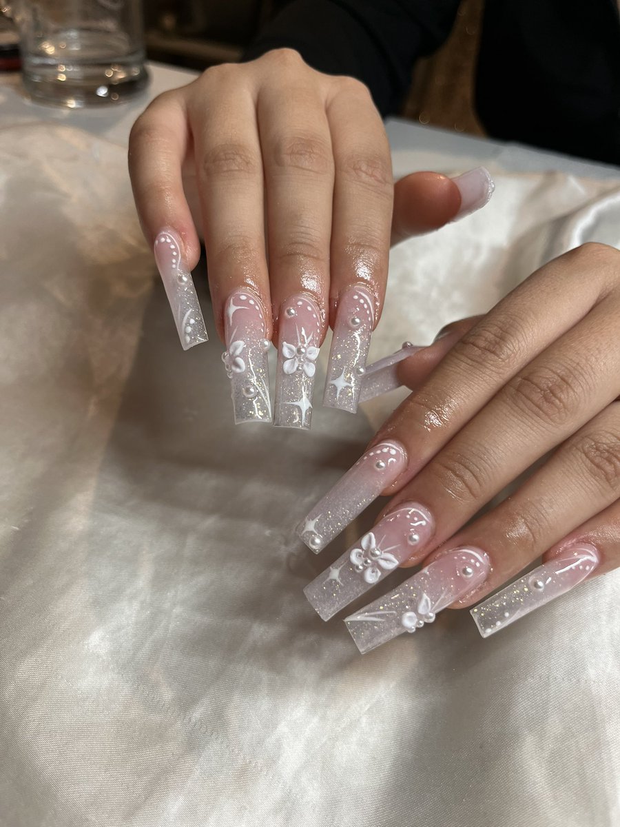 Book me on ig @ cassblingzz 🧡