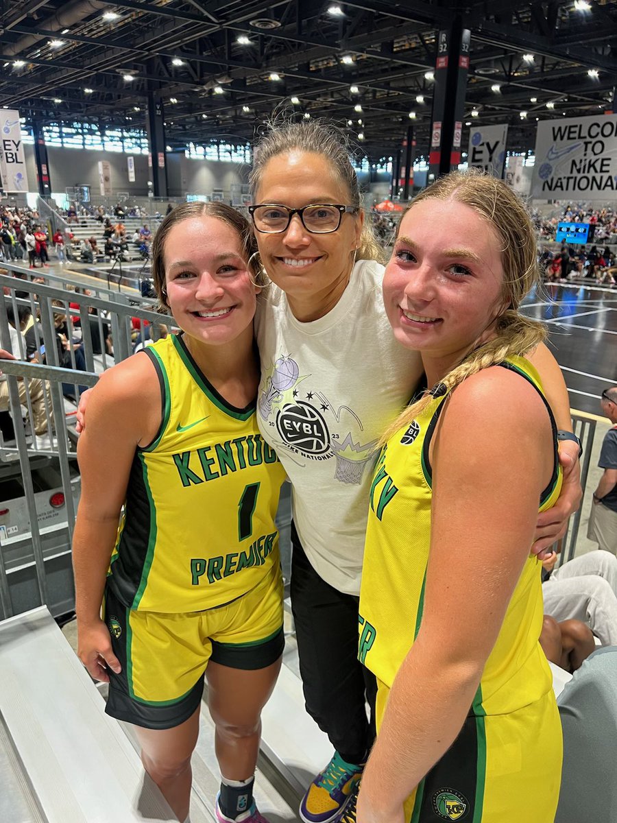 FBCReign tweet media