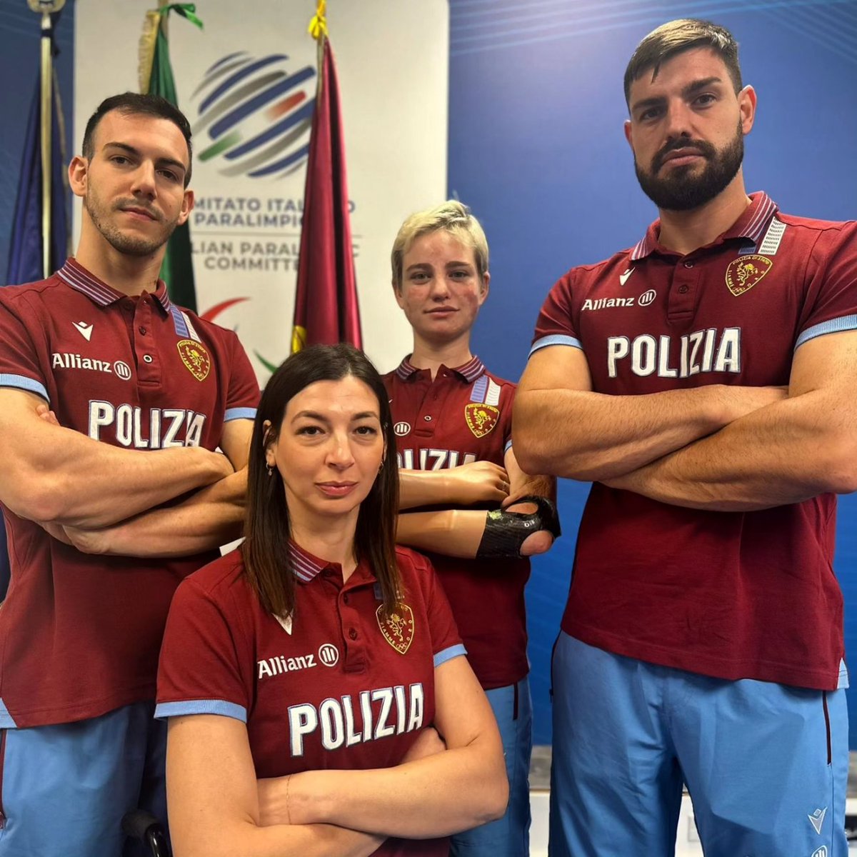 Siamo la nuova Squadra d'Assalto della @poliziadistato 😉🤺👮‍♀️
Urlare 'Lo giuro!' tutti insieme è stato super emozionante...

@CIPnotizie 
#PoliziaDiStato #FiammeOro #Federscherma