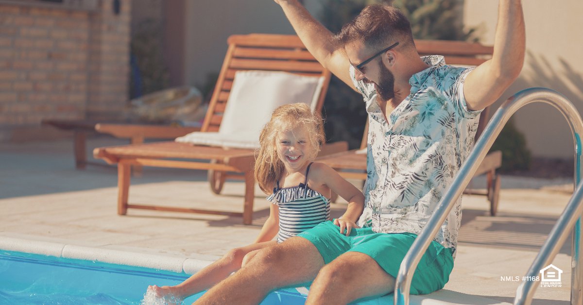 AmeriSave's tweet photo. 💰 Did you know that homeowners insurance can also cover your personal belongings? Protect what matters most to you with AmeriSave Insurance Agency. Get a quote today 👉 https://t.co/KuNDqm3NFr
#HomeownersInsurance #PropertyProtection #AmeriSaveInsuranceAgency https://t.co/UsPKzvLfbR