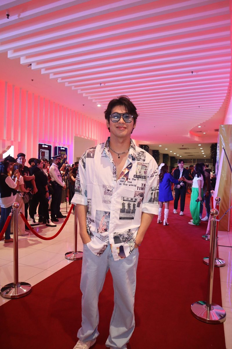 viva_records's tweet photo. Wilbert Ross at the Red Carpet Premiere of JayGa’s “My Classmate” Short Film. 
(and a special screening of… soon 😭😍❤️) https://t.co/VzAkl9Ahaw