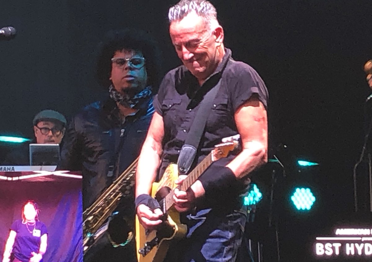 Jasthoughts's tweet photo. Bruce Springsteen, Hyde Park, 6 July. Astonishingly good! My review with photos here. https://t.co/OThFxZWaMx #brucespringsteen https://t.co/UAe9TnAryN