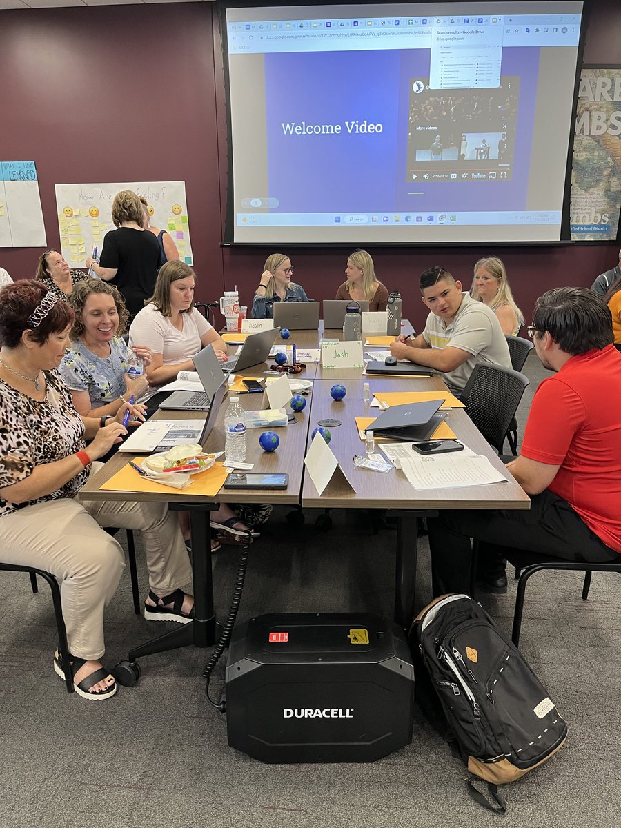 MarkDuplissis's tweet photo. Great opportunity at J.O. Combs to get to know all our new teachers! One of the best days of the year. Welcome to all our new teacher-leaders! Go COMBS! https://t.co/epEJfAKvZp