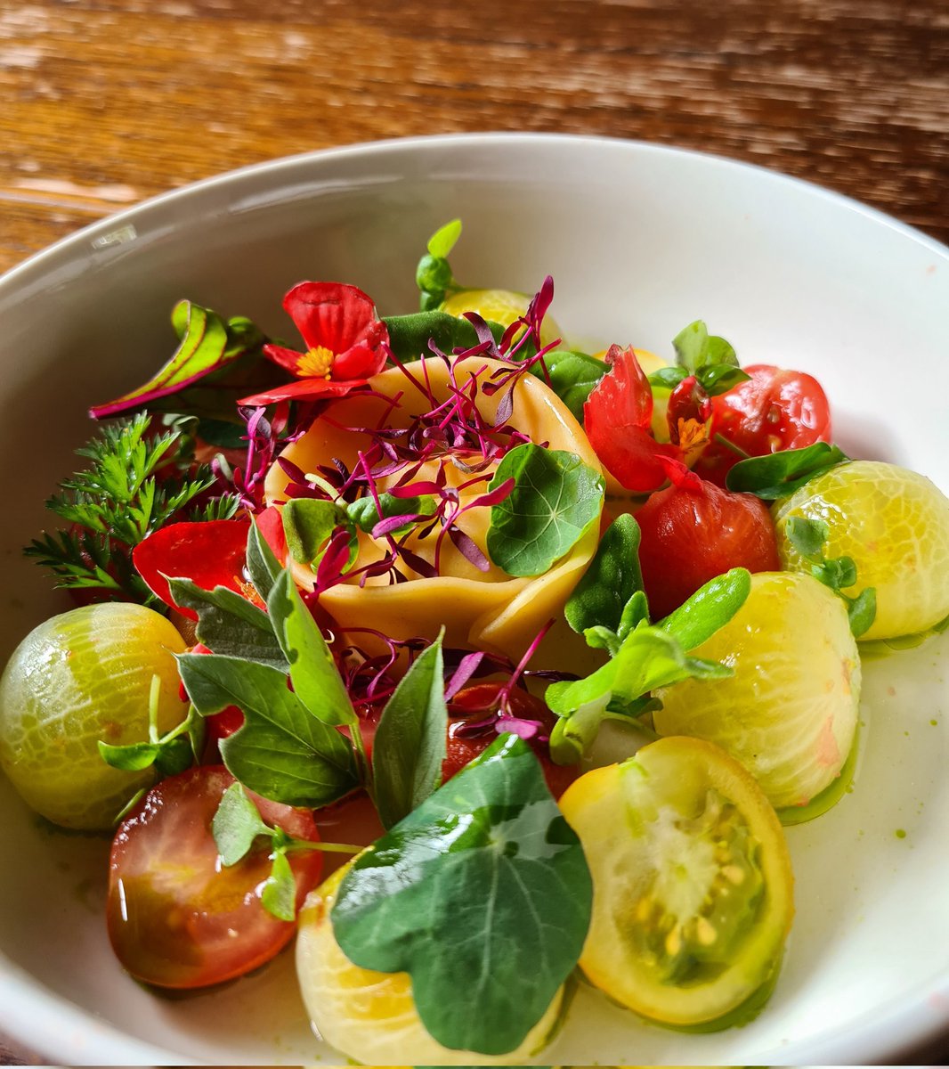 Stagandhounds (@stagandhounds) on Twitter photo Crab Tortellini
Heirloom tomato and tomato consommé
This week's fish starter
<a href="/MichelinGuideUK/">The MICHELIN Guide</a>
<a href="/Top50Gastropubs/">Estrella Damm Top 50 Gastropubs</a>
<a href="/SquareMeal/">SquareMeal</a> Crab Tortellini
Heirloom tomato and tomato consommé
This week's fish starter
<a href="/MichelinGuideUK/">The MICHELIN Guide</a>
<a href="/Top50Gastropubs/">Estrella Damm Top 50 Gastropubs</a>
<a href="/SquareMeal/">SquareMeal</a>