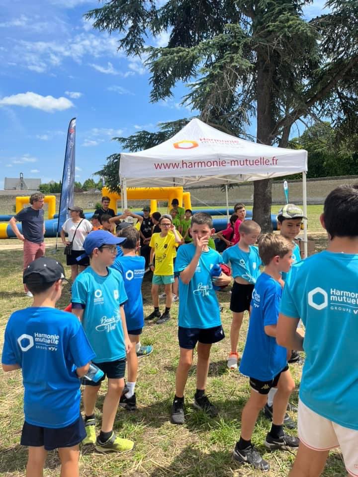 LigueFootLFPL's tweet photo. [#BeachVert - Étape 2]

🔥 150 enfants accueillis ce mardi à @VilledeBeaufort @Maine_et_Loire pour un après-midi de jeu(x) et d’animations avec nos partenaires @hmutuelle @CAAnjouMaine et @pasquier_fr 👏 Direction @VChateaubriant mercredi et la baignade de #villeveque jeudi 🌞⚽️ https://t.co/cAbVhrSrYj