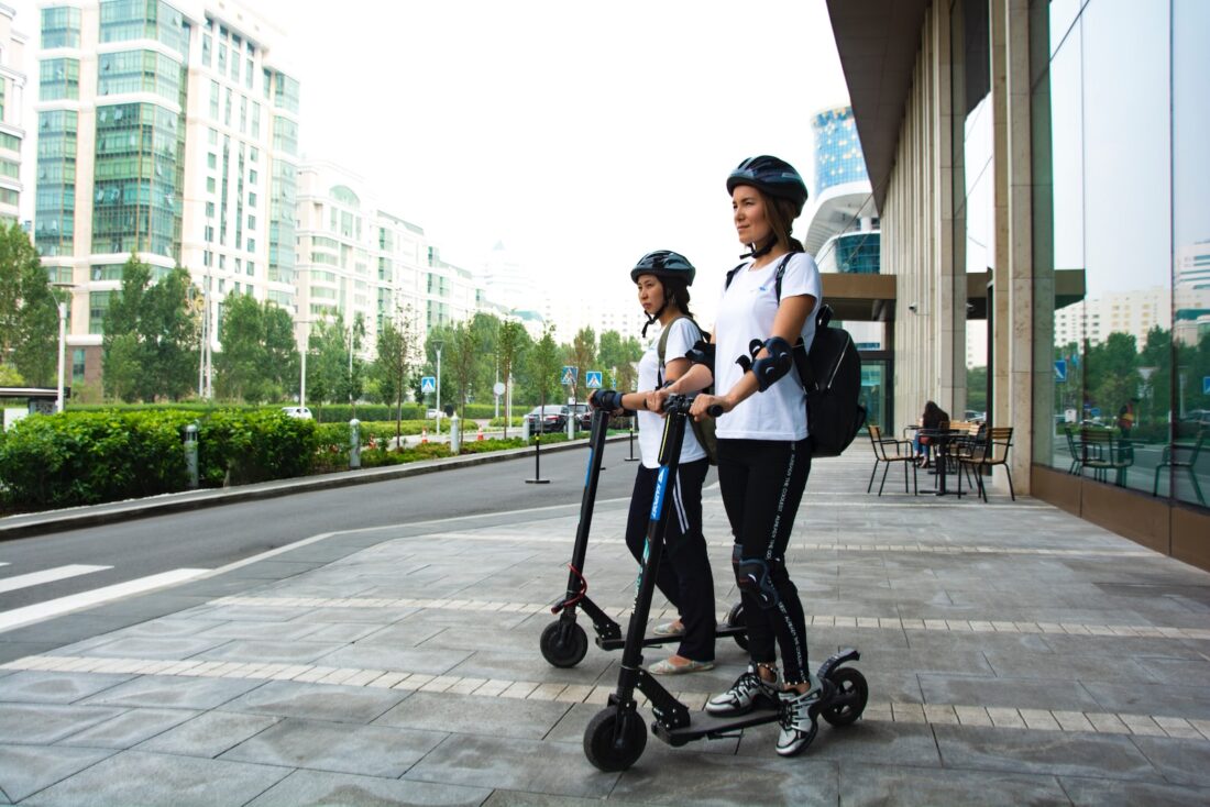 Electric scooters are becoming more and more popular in Ireland.

Not only are they an eco-friendly option, they’re also cost-effective and a great way to get around town.

staging.toprated.ie/outdoor-gear/b…
