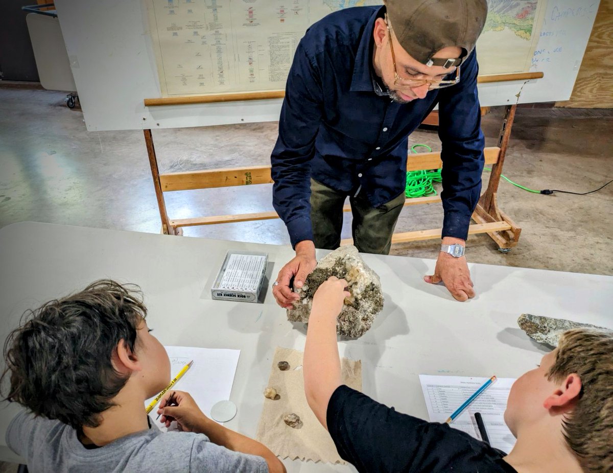 MSUTexasGeoClub's tweet photo. MSU Geoscience Department inspiring the next generation of earth scientists.  #Scouts https://t.co/Z5Da8Cvawy