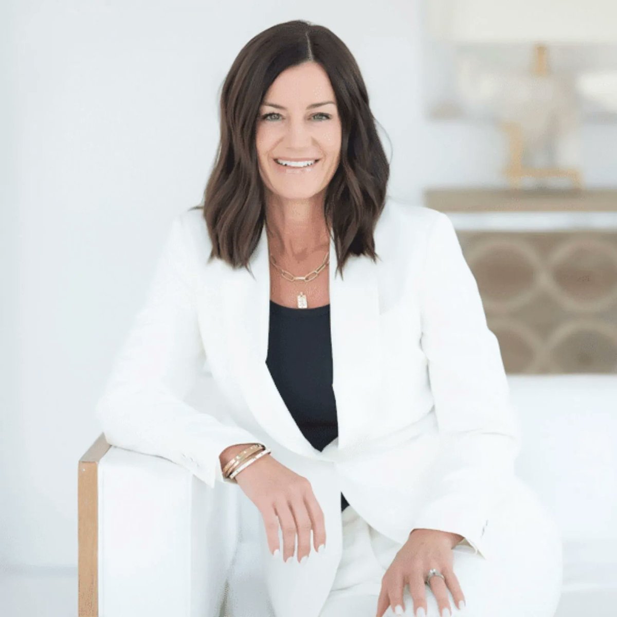 Coming up with a brand name is one of the most important steps in establishing your company’s identity and creating a lasting impression with your consumers. On the D2 blog, Deedra shares the 5 WAYS to come up with a great brand name. buff.ly/3D14Tlx