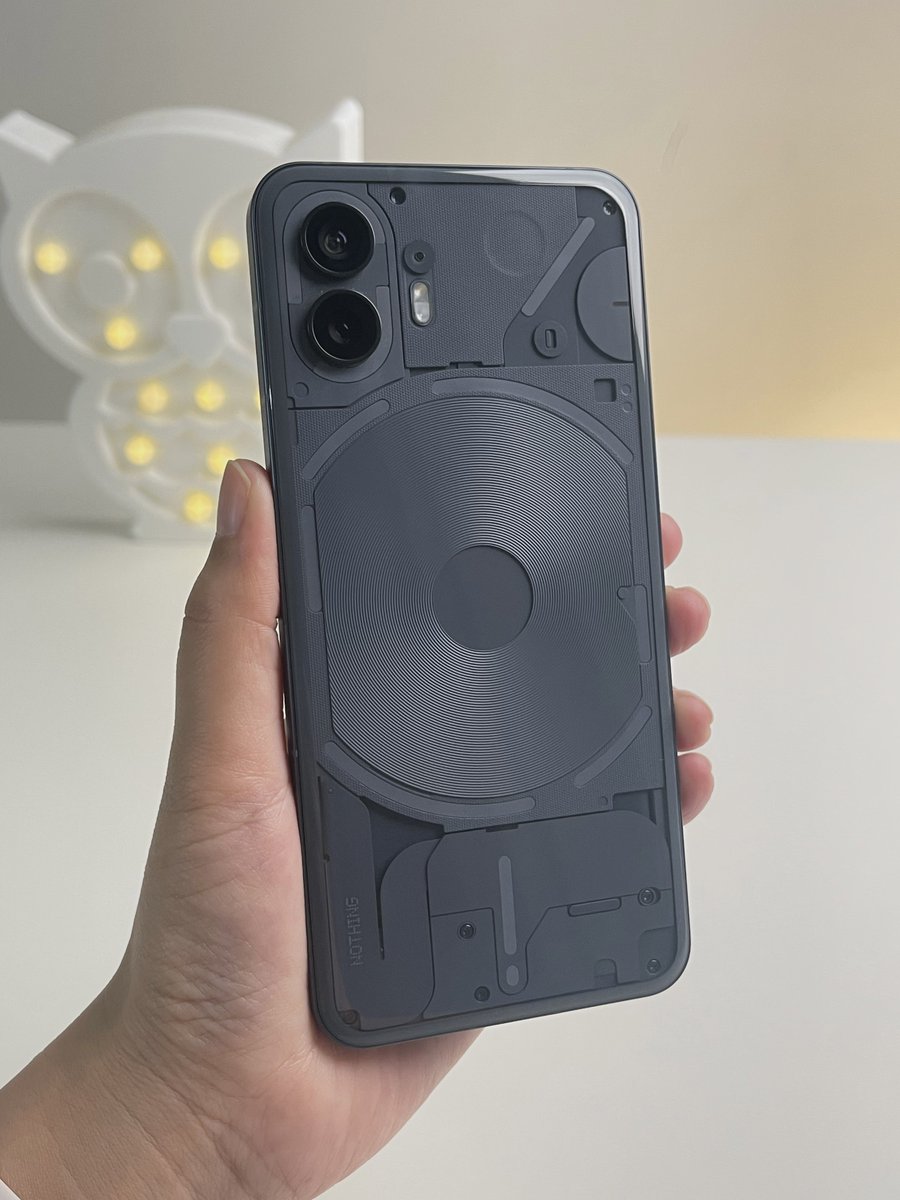 StyleListings's tweet image. What have you got to say about the #Nothingphone2 ? 🩶
