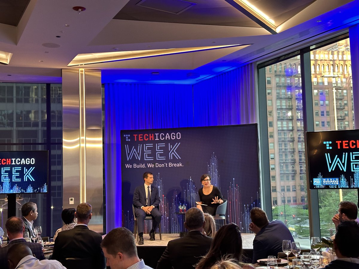 InnovareSIP's tweet photo. Had an amazing evening hosted by @P33Chicago @BankofAmerica & @Google to kick off #ChicagoTechWeek! Connected with remarkable individuals driving change in our state. Honored to be recognized by @GovPritzker for our work in #edtech and #data. TY @GoogleStartups for the invite! ๐ https://t.co/1JPY9cnq1h