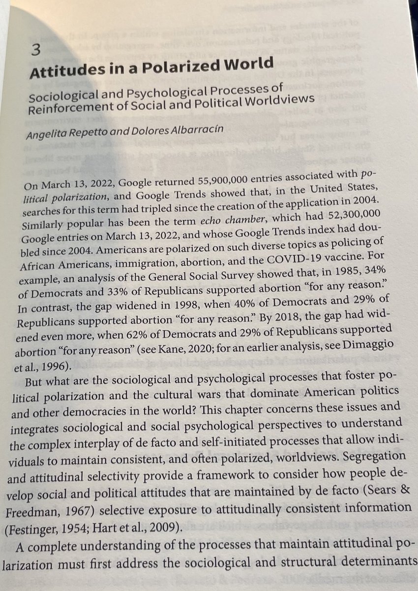 So proud of my brilliant friend @RepettoAngelita for her first book chapter! (w/@dalbarra). For many more to come. Link to book: “Divided. Open-Mindedness and Dogmatism in a Polarized World” global.oup.com/academic/produ…