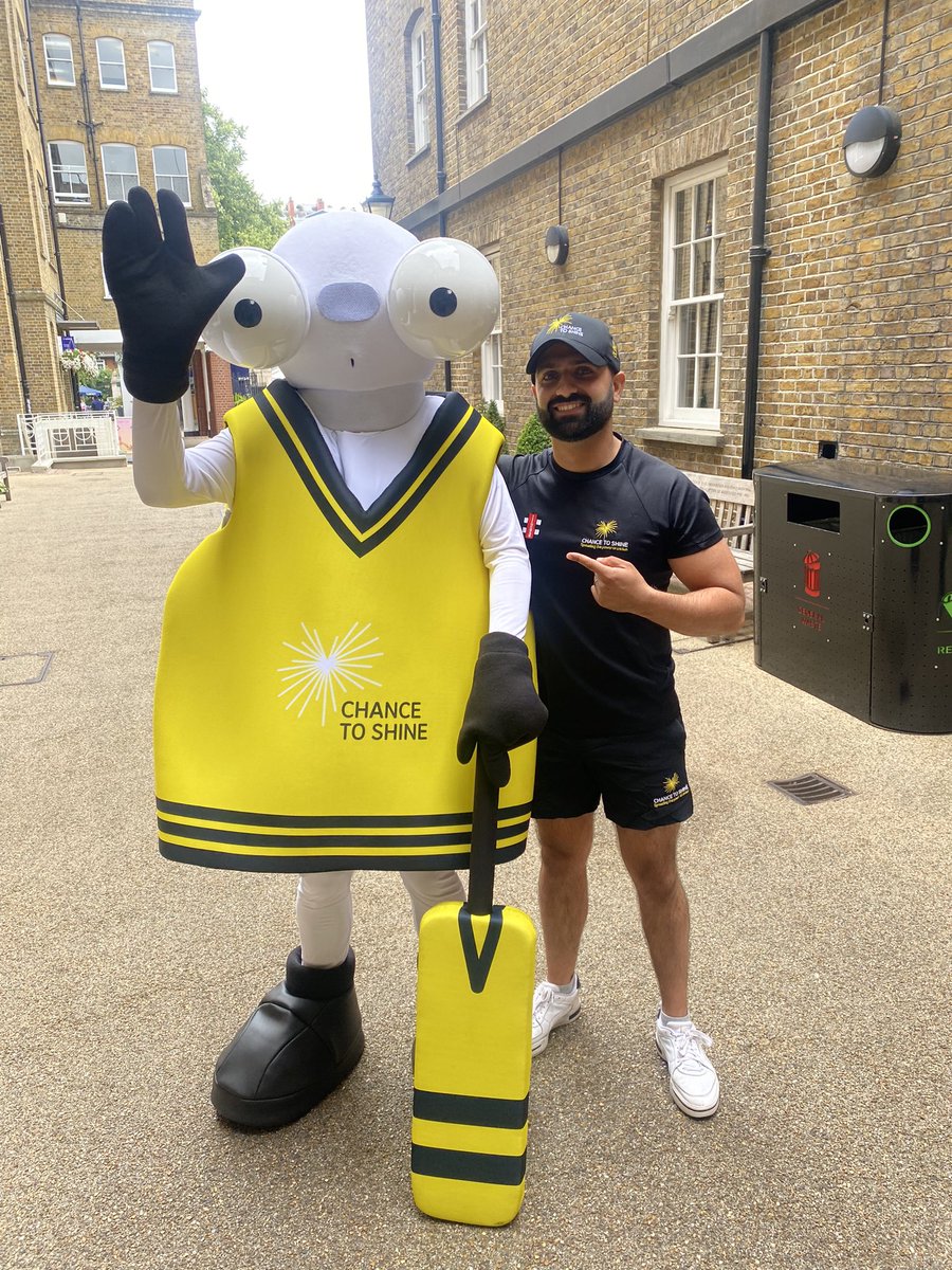 Rohan Randhawa (@rohanrandhawa0) on Twitter photo Special day for the <a href="/Chance2Shine/">Chance to Shine</a> Schools Open Day in partnership with <a href="/_MCCFoundation/">MCC Foundation</a> at the <a href="/HomeOfCricket/">Lord's Cricket Ground</a> โซ๏ธ๐ก
Big thanks to <a href="/BerksCricketFdn/">BerkshireCricketFDN ๐</a> coaching team for their fantastic support ๐
#ChancetoShine
#Lords Special day for the <a href="/Chance2Shine/">Chance to Shine</a> Schools Open Day in partnership with <a href="/_MCCFoundation/">MCC Foundation</a> at the <a href="/HomeOfCricket/">Lord's Cricket Ground</a> โซ๏ธ๐ก
Big thanks to <a href="/BerksCricketFdn/">BerkshireCricketFDN ๐</a> coaching team for their fantastic support ๐
#ChancetoShine
#Lords
