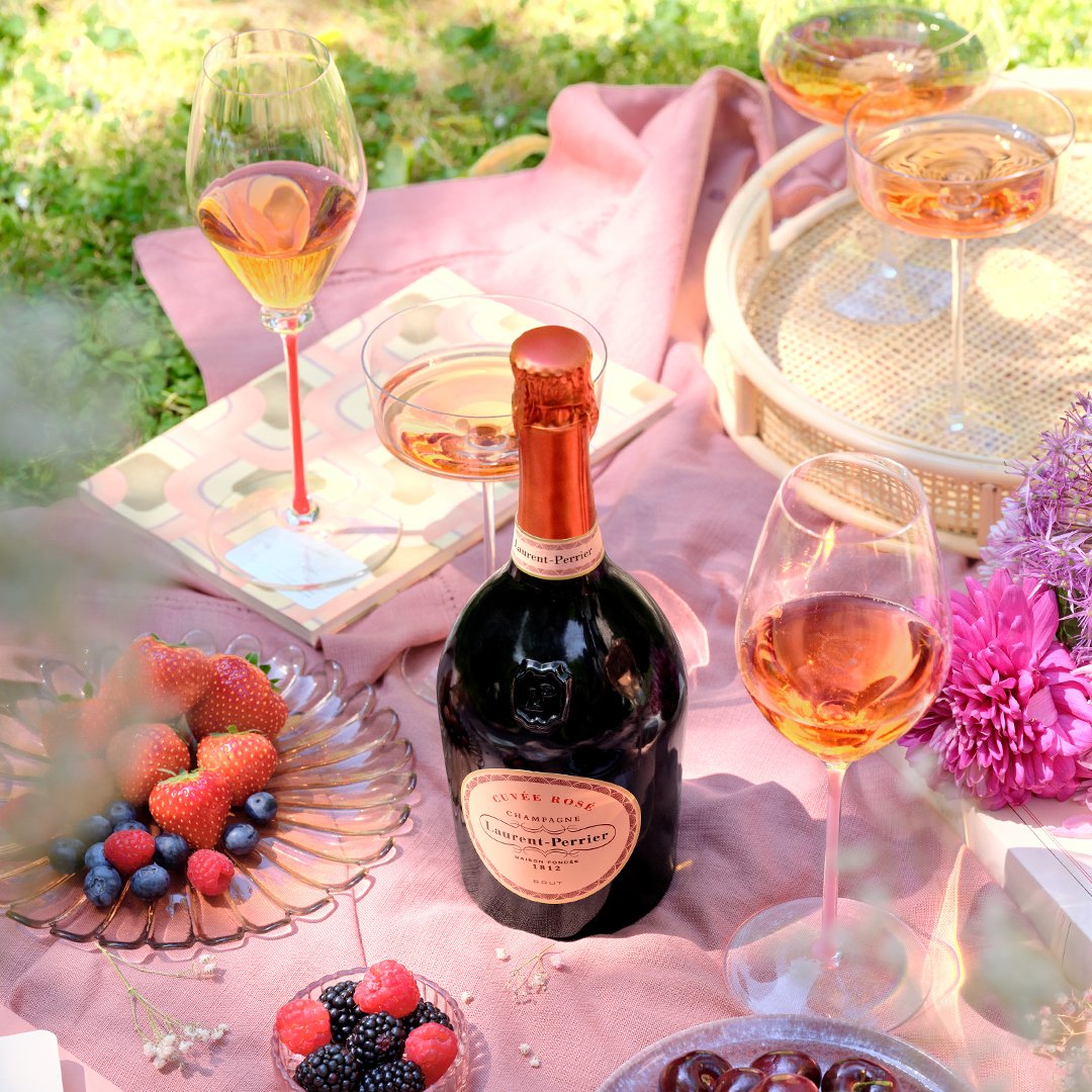 lp_1812's tweet photo. The grass is always greener when you’re on a picnic with Laurent-Perrier Cuvée Rosé.
#LaurentPerrier #PinkNik https://t.co/SlVfdyZZYa