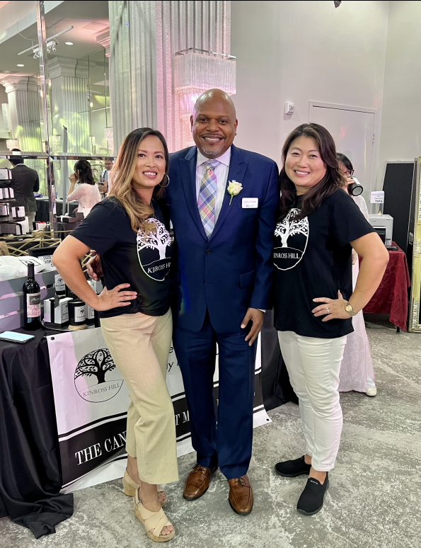 SBA_DCMetro's tweet photo. @SBA_DCMetro District Director Larry G Webb meeting with Chef Ahna Lee of Ahna Gourmet; Ann Marie Dasher &amp; Hien Aceron of Kincross Hill #SmallBusiness #Entrepreneur #economy #BusinessGrowth https://t.co/M8GEFB5hQs