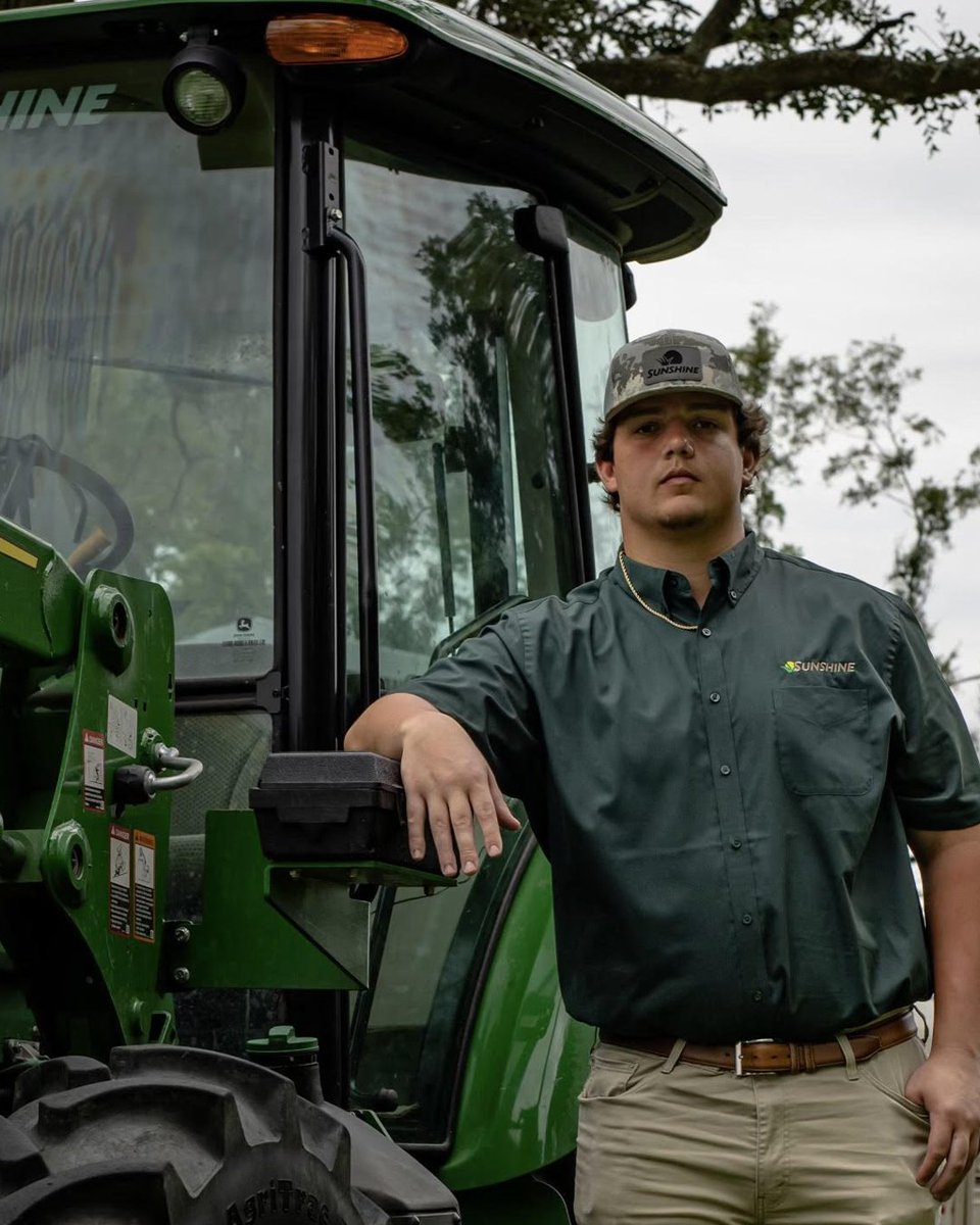 John Deere has entered the NIL space👀

Nebraska QB Jeff Sims and LSU OT Will Campbell have both signed with their local dealers the past 2 days💰

More <a href="/On3NIL/">On3 NIL</a>: on3.com/nil/