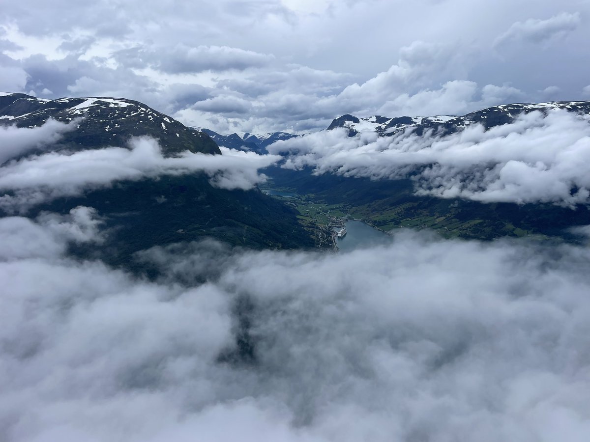 _IanAdams's tweet image. Day 3 - Today I was on top off the world and having lunch in the most amazing restaurant with extraordinary views of the glacier and fjords. 

Not a million miles from heaven, but back to the ship now for diner and dance! #NorwegianFjords #TreeClub #Ionos