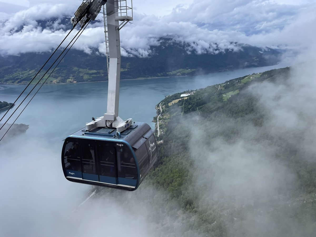 _IanAdams's tweet image. Day 3 - Today I was on top off the world and having lunch in the most amazing restaurant with extraordinary views of the glacier and fjords. 

Not a million miles from heaven, but back to the ship now for diner and dance! #NorwegianFjords #TreeClub #Ionos