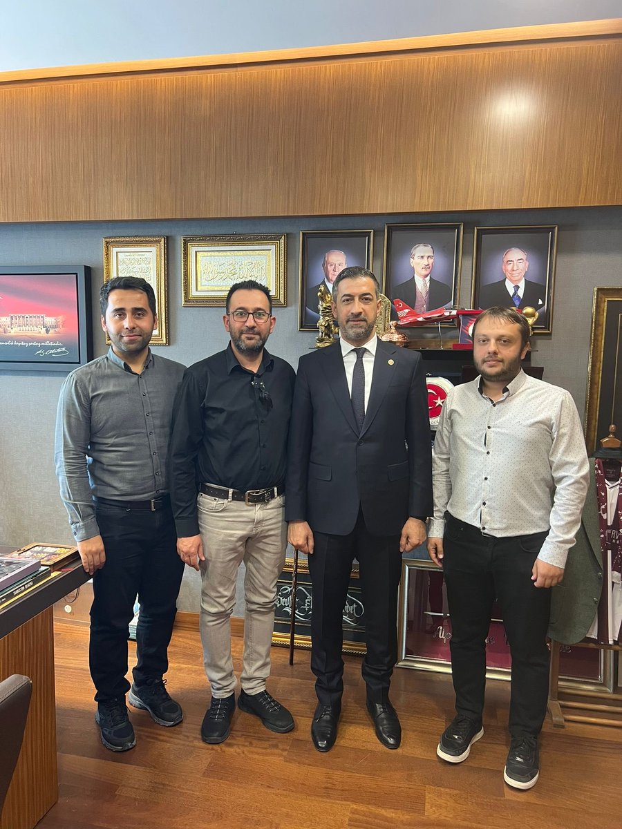 Kamu Mühendisleri Platformu üyesi Ankara Valiliğinde Yatırım İzleme Sözcüsü olan İnşaat Mühendisi Hemşehrilerimiz Sn.Taylan Gündoğdu, Sn.Sefa Ekinci ve Sn.Alper Usta’ya ziyaretlerinden ötürü teşekkür ederim, var olsunlar.