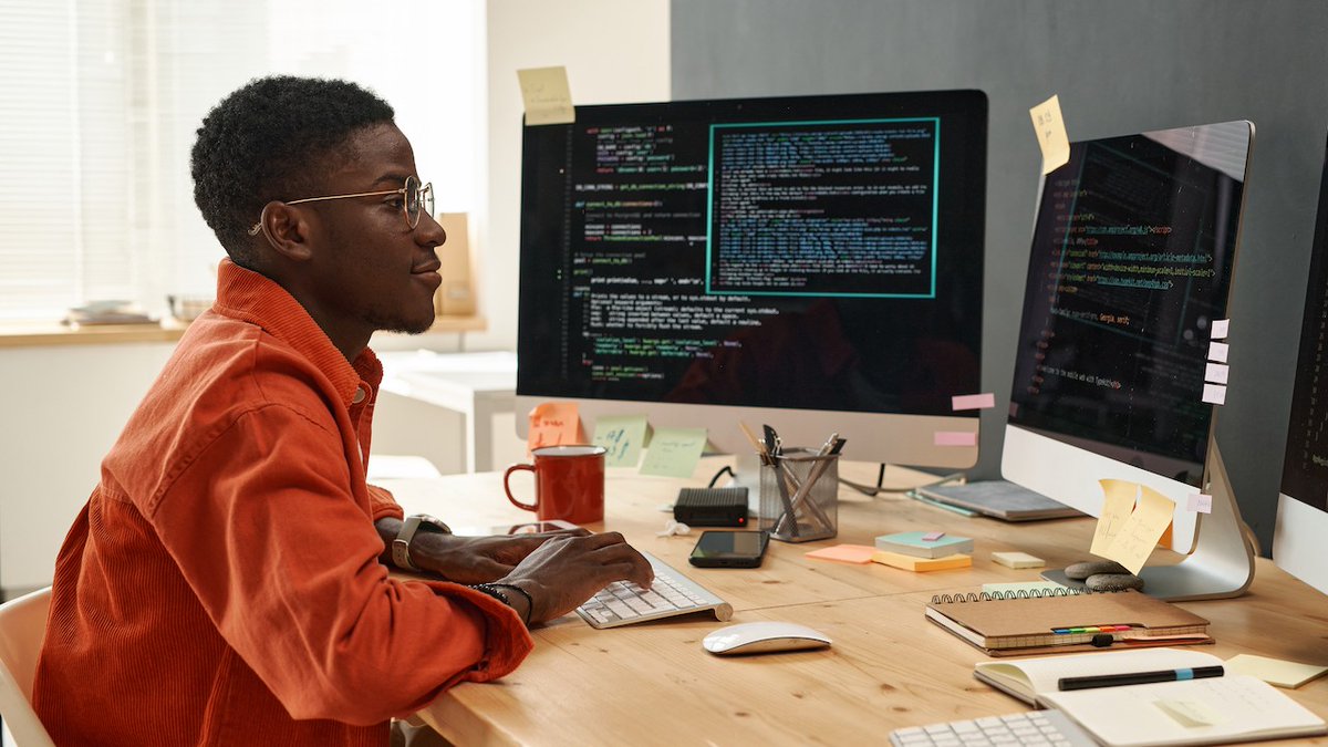 BlueSkeyeAI's tweet photo. Now hiring -  Data Ops Engineer 

Why us? Luke, Automotive Engineering Lead, shared "the freedom to explore your own solutions to problems, work on groundbreaking systems that make a difference." is the best thing at BlueSkeye!
To apply: https://t.co/yXvm6EsCzg 

#nottinghamjobs https://t.co/APzjhNSTFA