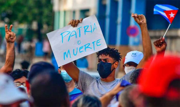 Aquí somos de:

 ¡¡Patria o Muerte VENCEREMOS!!

#ConTodosLaVictoria