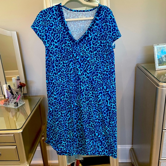 RyanSalak1's tweet photo. So good I had to share! Check out all the items I'm loving on @Poshmarkapp #poshmark #fashion #style #shopmycloset #olivepiper #lillypulitzer #toms: https://t.co/LF7Y4RvhWC https://t.co/rwhnnnA2p3
