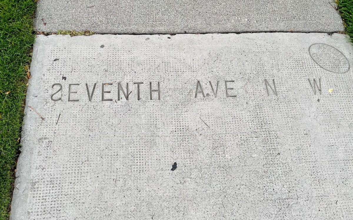 lumin8's tweet photo. Crescent Heights NW https://t.co/g9tIWPstcA