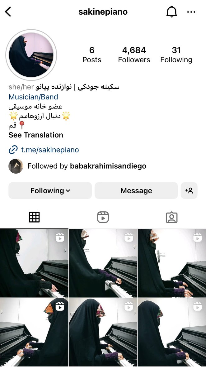 ali_baroutian's tweet photo. این دختر محجبه اهل قم به تنهایی تمام کلیشه‌های مذهبیون سنتی را به چالش کشیده!
توهم پکیج بودن و غیرانتخابی بودن دین منجر به عجز و ناتوانی دیندار سنتی از فهم چنین پدیده‌ای است.
جالب این است که در این فقره برخی از افراد ضد مذهب با مذهبیون سنتی هم‌نوا هستند!

https://t.co/dtigdibhRr https://t.co/s7Or3f4dNn