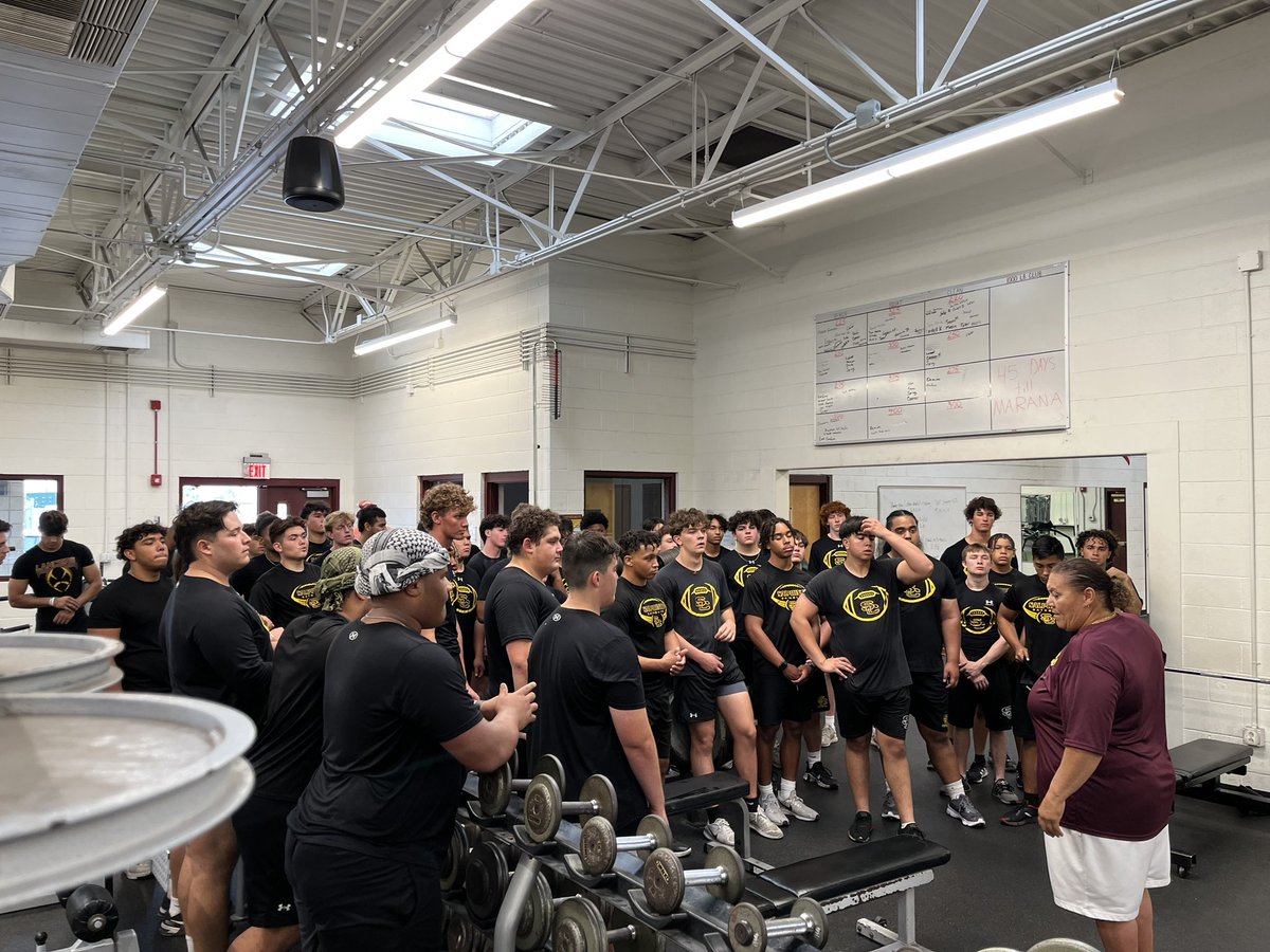 coachboom_acu's tweet photo. Salpointe Lancers @SCLancerNation getting it done in the weight room after morning conditioning.on the field.  Coach Rogers and s&amp;c staff (C Garrett) instilling #NoSoft and #IronSharpensIron in this team. Appreciation to @garushing
#ACUFirestorm #RollStorm https://t.co/4c4o5FFlQU