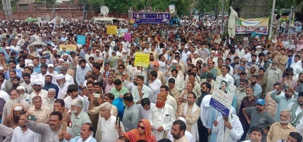 m_aqeelazad's tweet photo. Please become our voice in Punjab.
Tweet for Govt.employee..
#چلو_چلو_لاہور_چلو 
#EqualPayPensionForPunjab 
#پنجاب_کے_ملازمین_کو_ان_کا_حق_دو 
#پنجاب_میں_ناانصافی_نامنظور
@BBhuttoZardari @fbhutto @BakhtawarBZ https://t.co/z0z29cHVRU