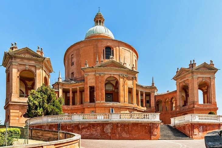 Santuario della Beata Vergine di San Luca @ Bologna, #Italy.
A baroque masterpiece at the Emilia-Romagna region.
@BolognaWelcome #architecture #europe