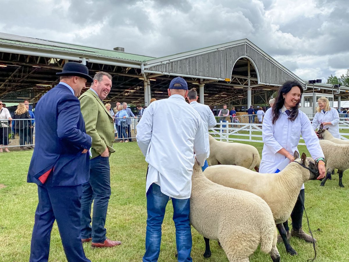Mark_Spencer's tweet image. The @greatyorkshow is a display of some of the very best of British agriculture.
 
Delighted to be here talking with the Yorkshire farming community.