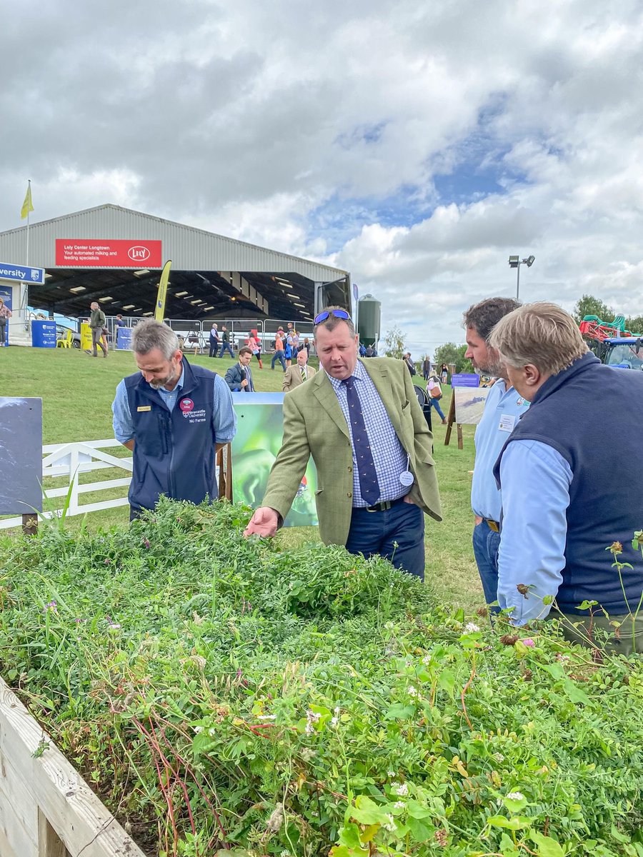 Mark_Spencer's tweet image. The @greatyorkshow is a display of some of the very best of British agriculture.
 
Delighted to be here talking with the Yorkshire farming community.