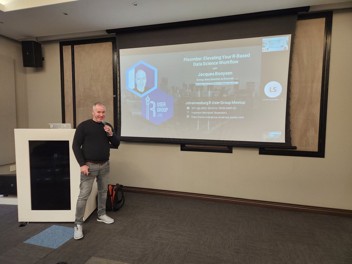 JHBRUserGroup's tweet photo. Jacques Booysen presenting "Evaluating your R-Based Data Science Workflow with @Ploomber" #rstats https://t.co/9Wtl9Saoer